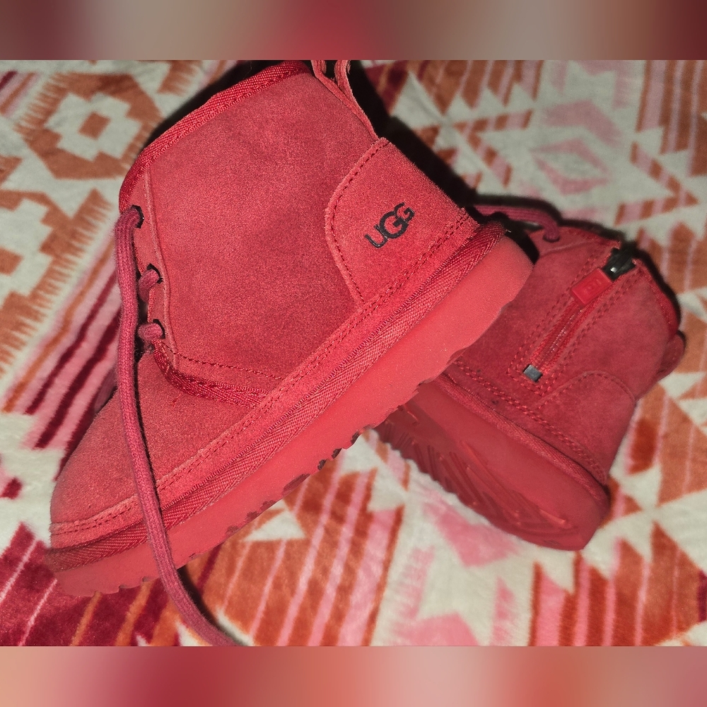 UGG Bixbee / Neumel II Toddler Boots – Red Suede – Size 12T